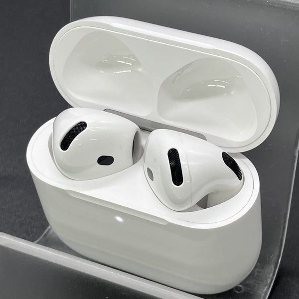 【中古】AirPods 4 MXP93J/A（アクティブノイズキャンセリング搭載）【秋葉原】