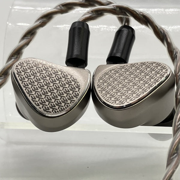 【中古】Halcyon【日本橋】