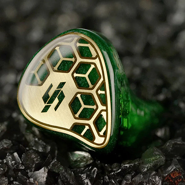 Instinct Emerald