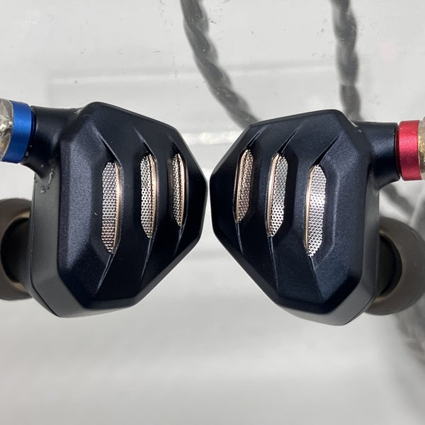 【中古】FH7s Black 【FIO-IEM-FH7S-B】【日本橋】