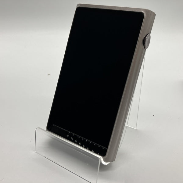【中古】M7 チタニウム【秋葉原】