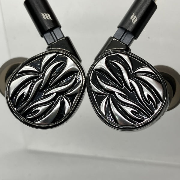【中古】Ember【日本橋】